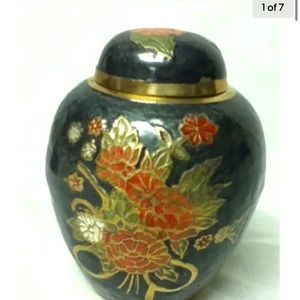Vintage, Beautiful, 5.5in x 4.5in Red Floral Cloissone’  Ginger or Tea Jar